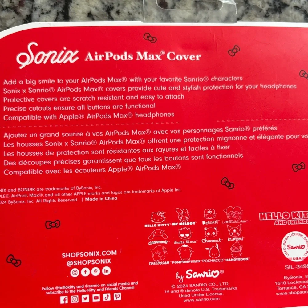 Sonix Hello Kitty and Friends AirPods Max Cover - Multicolor - Picture 4 of 5